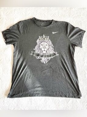 Nike Dri-Fit LeBron James Men’s Graphic Lion Crew Neck T-Shirt - Legacy Graphic